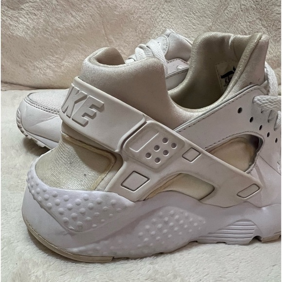 ⚫️ BOGO Nike Huaraches sneakers size 6.5Y - Picture 3 of 5